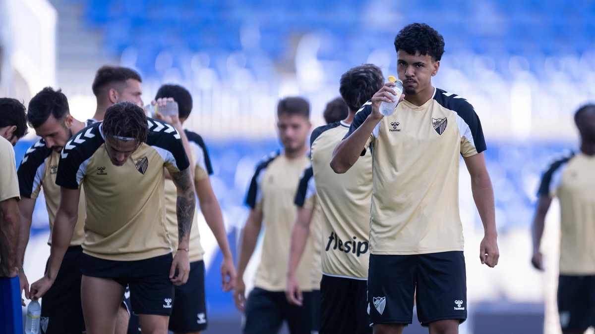 Las alternativas que maneja Funes para las bandas ante la Real Sociedad