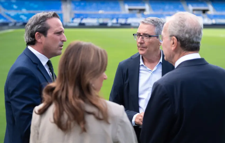 Diputación, Ayuntamiento y Junta de Andalucía renuevan con el Málaga CF