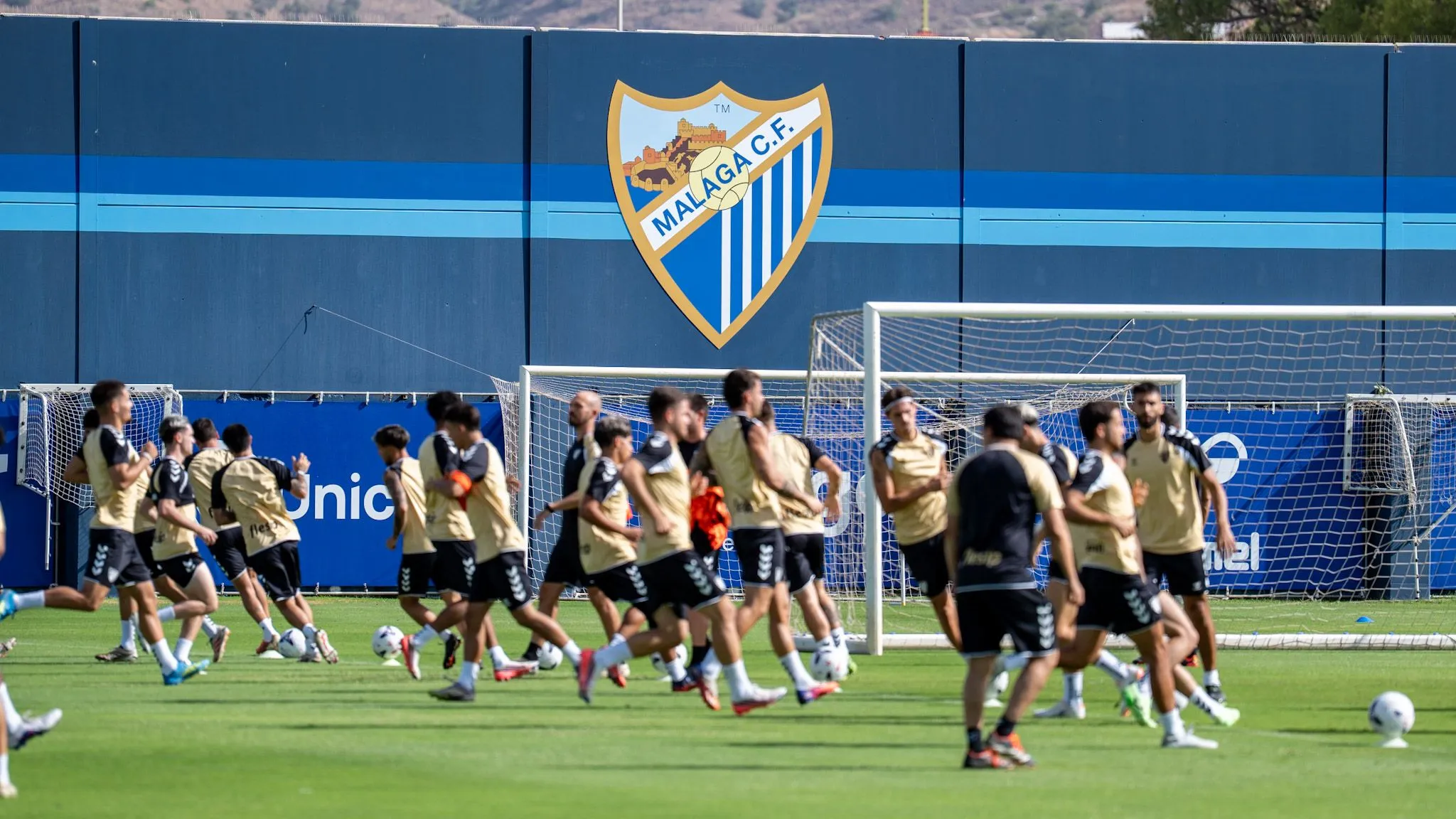 GALERÍA | Así fue el primer entrenamiento de Aznou, Cajuste y Berrocal con el Málaga CF 2 malaga cf entrenamiento 1