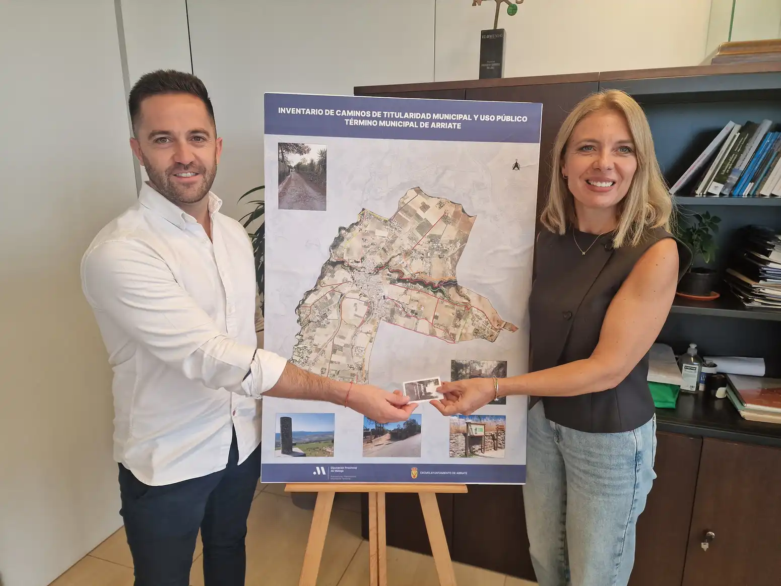 La Diputación entrega a Arriate un inventario de caminos públicos municipales 2 38 - ARRIATE DIPUTACIÓN DE MÁLAGA