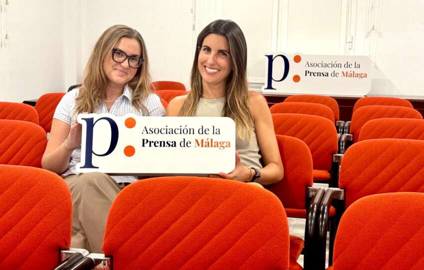 ANA SOMAVILLA Y PAULA PERALTA. RELEVO