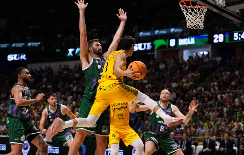 CRÓNICA UNICAJA LA LAGUNA TENERIFE