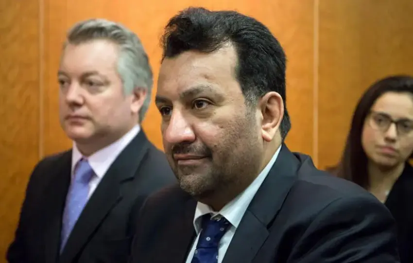 LA APA Y BLUEBAY COINCIDEN EN QUE AL-THANI DEBE DAR UN PASO HACIA ADELANTE