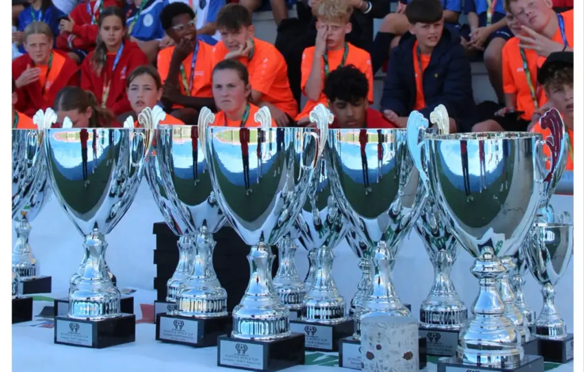 LES ROCHES SCHOOL WORLD CUP