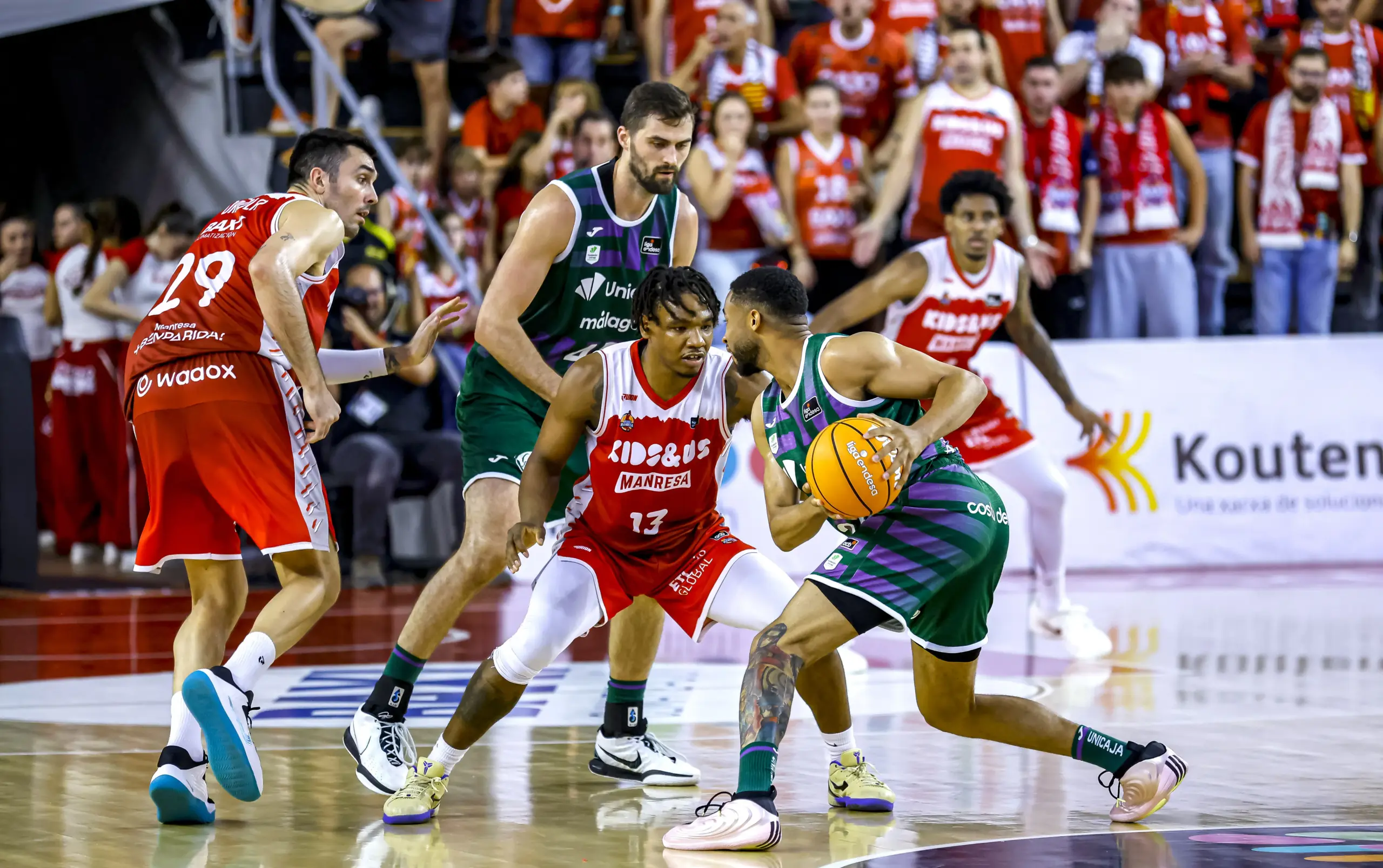 Resumen del Kids&Us Manresa vs Unicaja: jornada 4 Liga Endesa 26-27