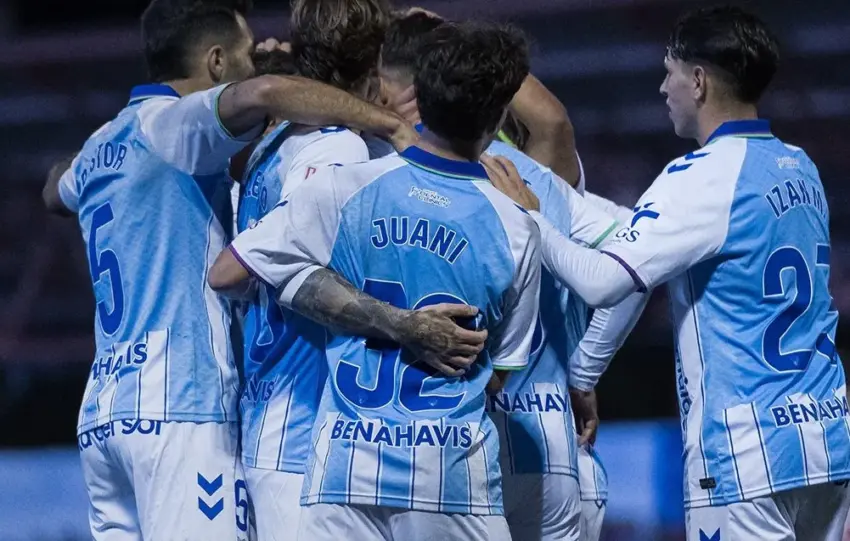 CRÓNICA | Un Málaga CF poco convincente cumple expediente ante el Sporting de Alcázar