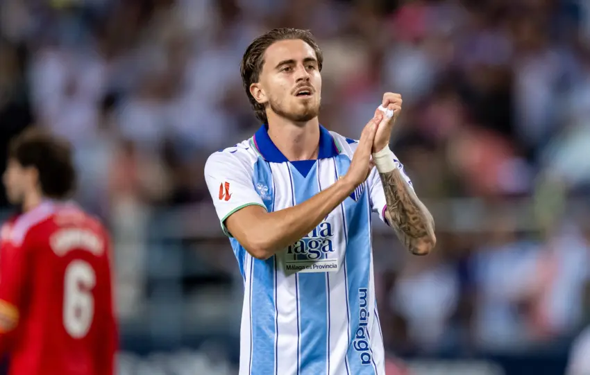 Adrián Niño hace historia en el Málaga como revulsivo