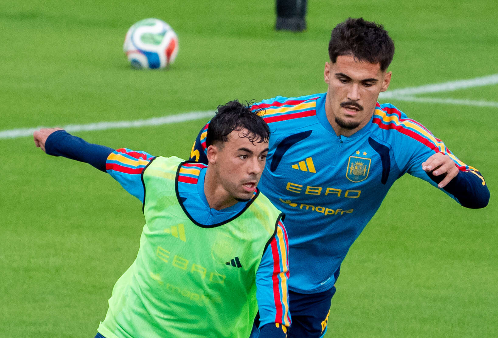 Cómo y dónde seguir en directo el España-Rumanía Sub-21 con Rafita y Chupete